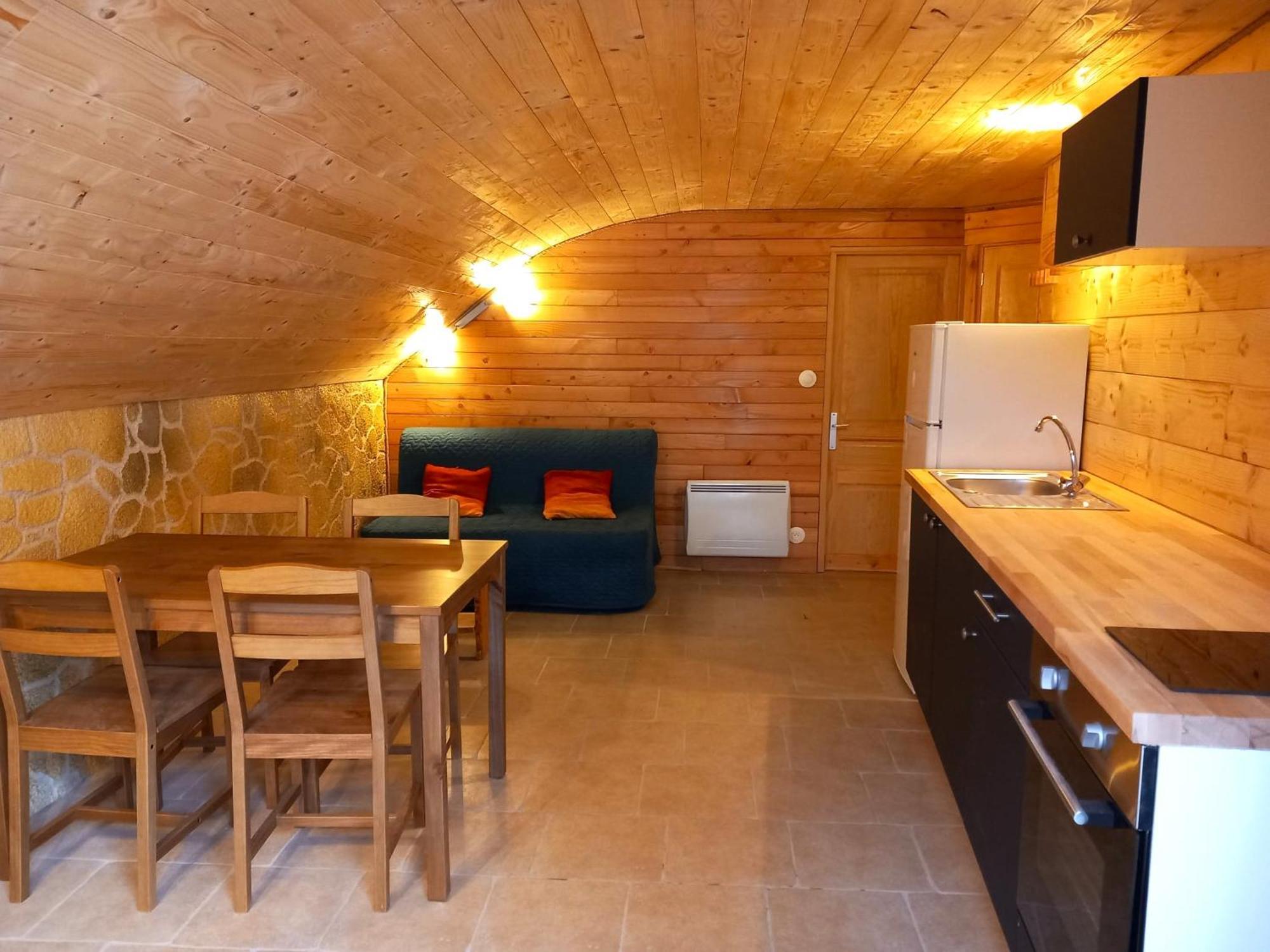Campingplatz Domaine Du Balbuzard Condat-en-Combraille